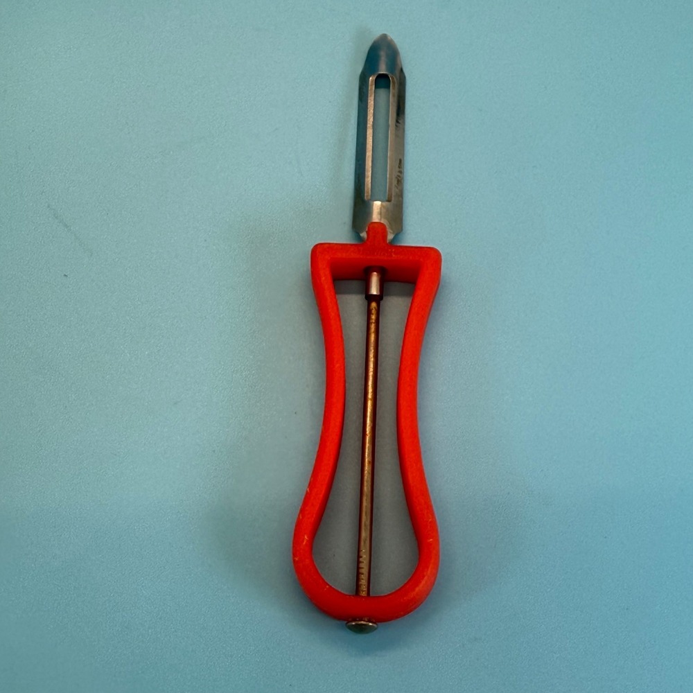 VTG Vegetable Peeler Kitchen Tool Orange Retro MCM Kitsch Stainless Steel Taiwan